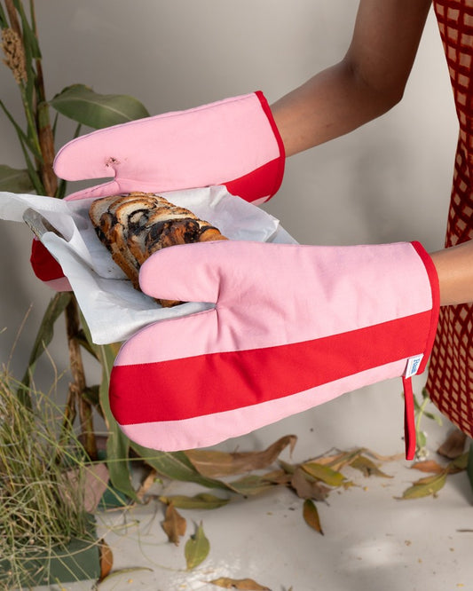 Rouge Oven Mitts