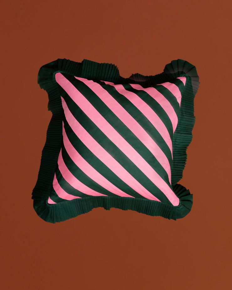 1 Cushion Cover, 2 Cushion Covers