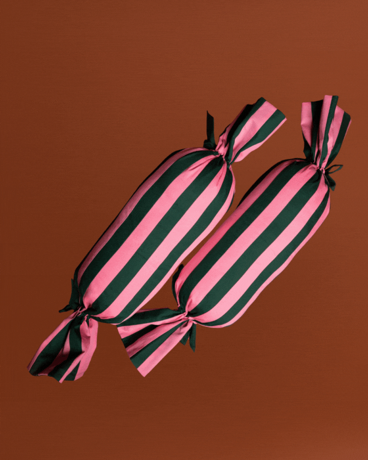 1 Toffee Bolster, 2 Toffee Bolsters