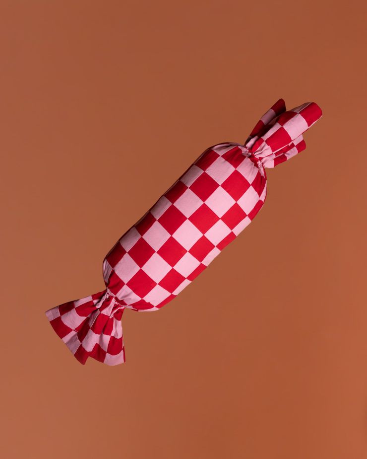 1 Toffee Bolster, 2 Toffee Bolsters