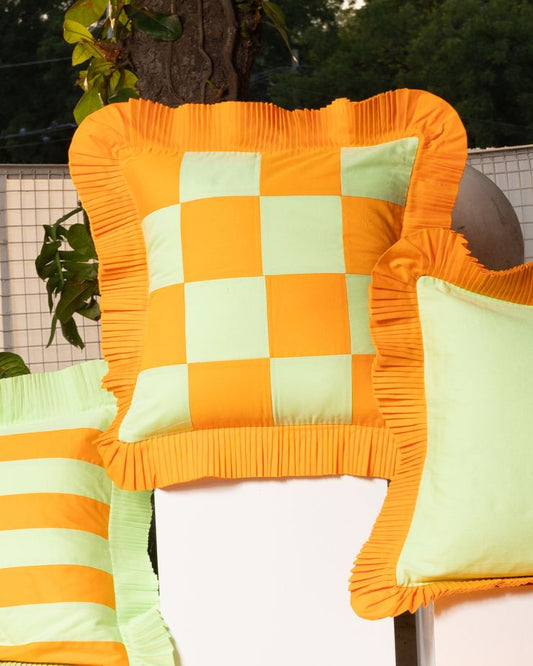 1 Cushion Cover, 2 Cushion Covers