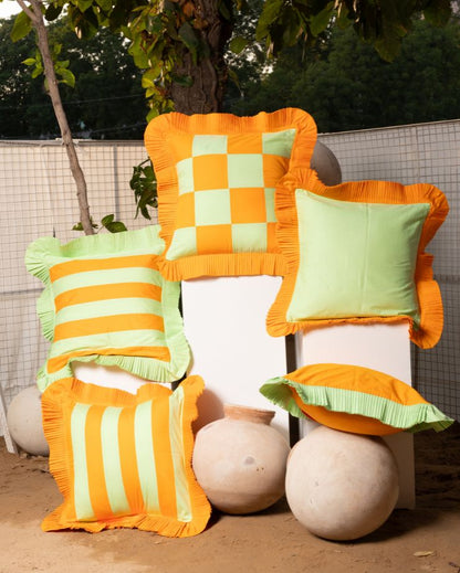 1 Cushion Cover, 2 Cushion Covers