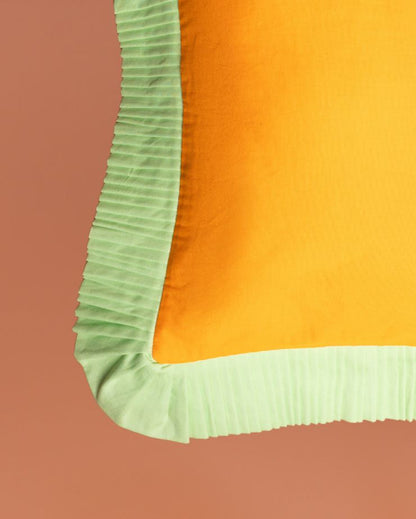 1 Cushion Cover, 2 Cushion Covers