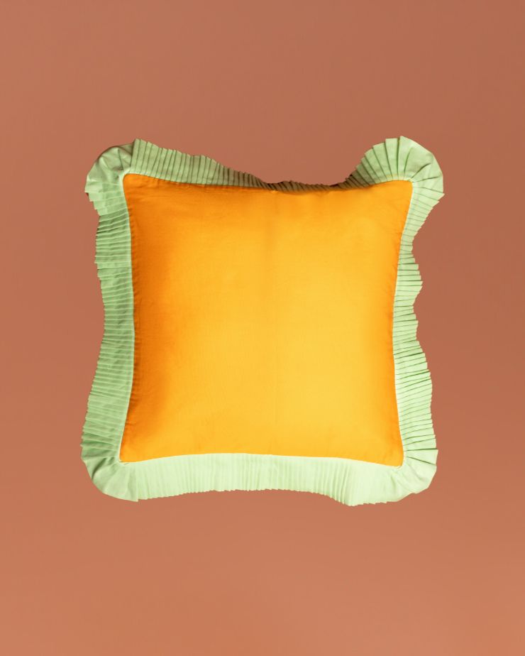 1 Cushion Cover, 2 Cushion Covers