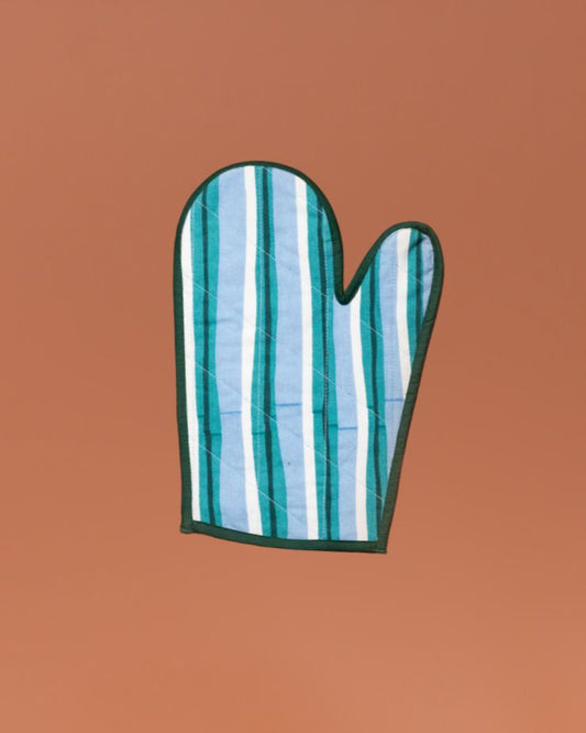 1 Oven Mitt, 2 Oven Mitts